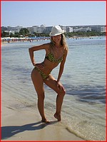 Free up skirt bikini pics