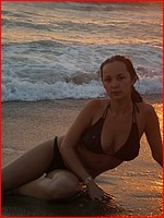 Free up skirt bikini pics