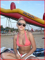 Free up skirt bikini pics