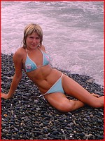 Free up skirt bikini pics