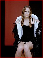 1000s upskirt and downblouse celebrity photos