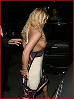 1000s upskirt and downblouse celebrity photos