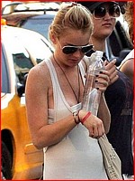 1000s upskirt and downblouse celebrity photos