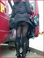 1000s upskirt pantyhose pictures
