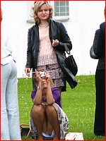 1000s upskirt pantyhose pictures