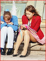 1000s upskirt pantyhose pictures
