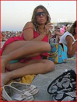 1000s upskirt pantyhose photos