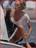 up-skirt-pic-136.jpg