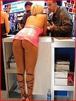 up-skirt-pic-162.jpg