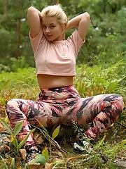 8 pictures - Bianca Bell Has A Picnicc