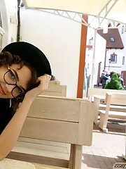 8 pictures - Victoria Minina Cafe Society 1