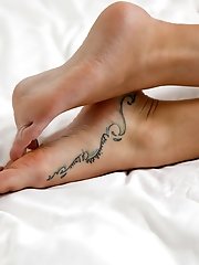 8 pictures - Rikki and Stella Napalm Blonde