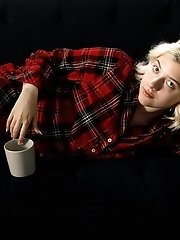 8 pictures - Gia Ohmy In Holiday Jammies