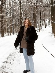 8 pictures - "Vaemis Kory Catch The Rabbit 1"