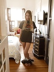 9 pictures - Riley Anne in Jurassic Peaks