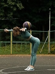 8 pictures - Ariel Gossimer Too Much Awesome